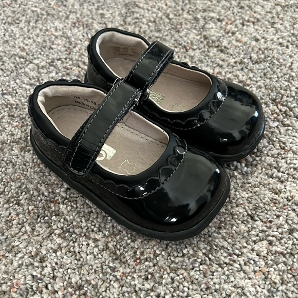 See Kai Run Jane II Black Patent - Picture 3 of 11